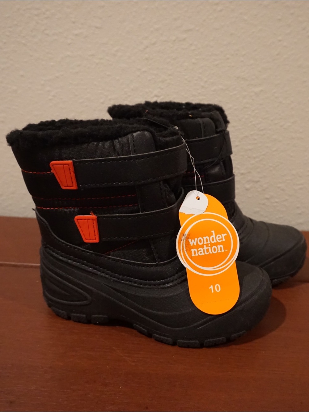 Wonder Nation NWT size 10 Kids Snow Boots